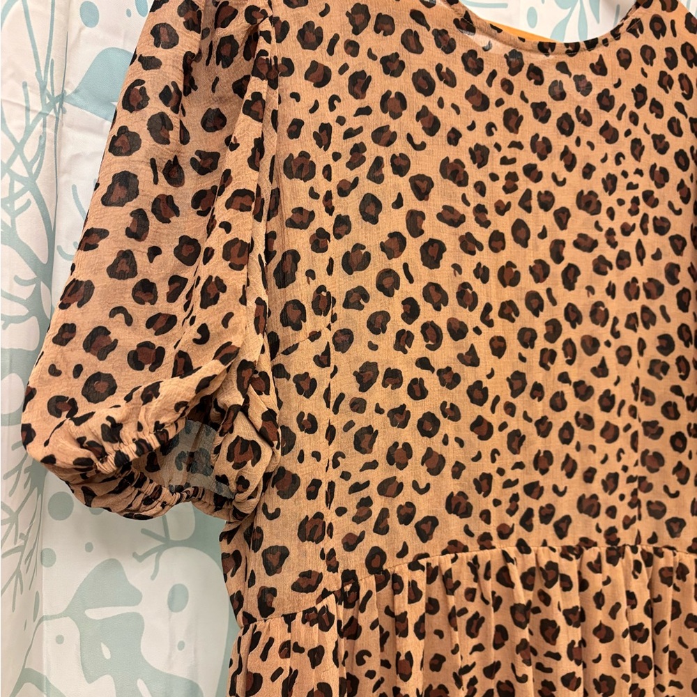 NFD
Lucia Abigail Dress
Brown Tan Tiered Puff Sleeve Dress
US Size 8 - Picture 4 of 8
